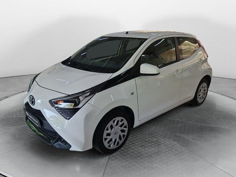 Toyota Aygo Connect 1.0 VVT-i 72 CV 5 porte x-play