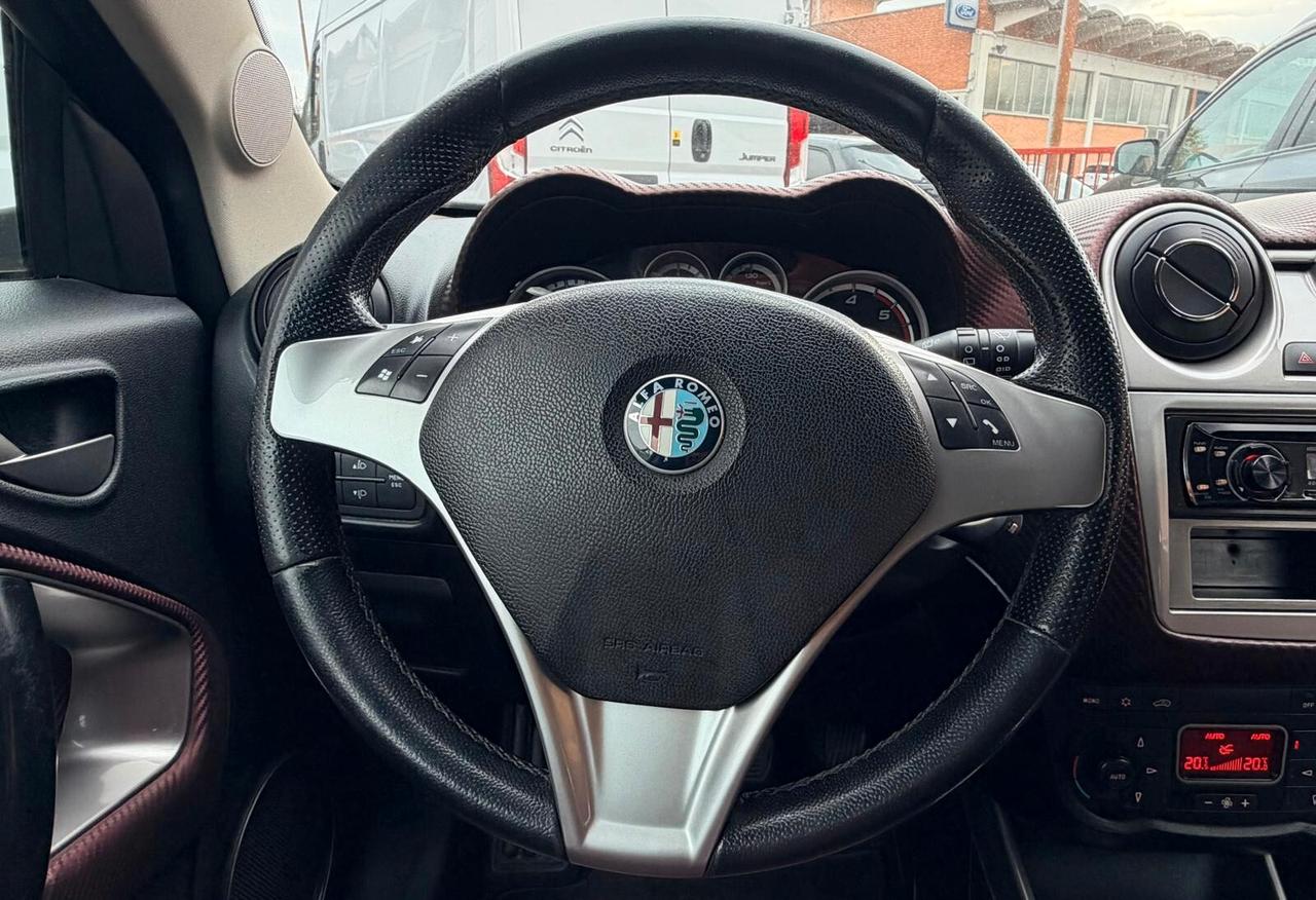 Alfa Romeo MiTo 1.3 JTDm-2 95 CV S&S BlackLine Collection SS