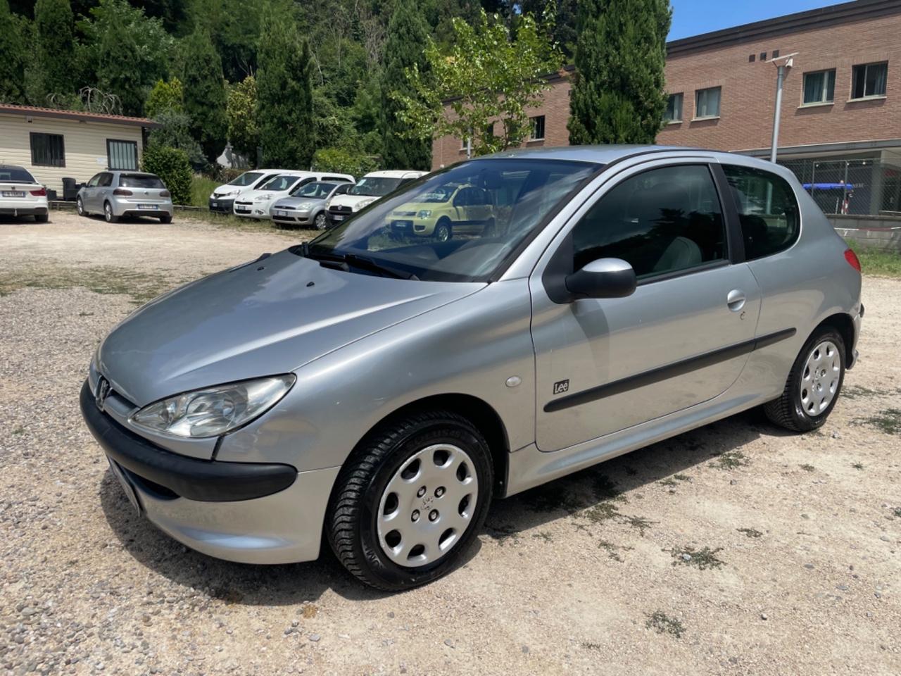 Peugeot 206 1.1 Benzina - Neopatentati