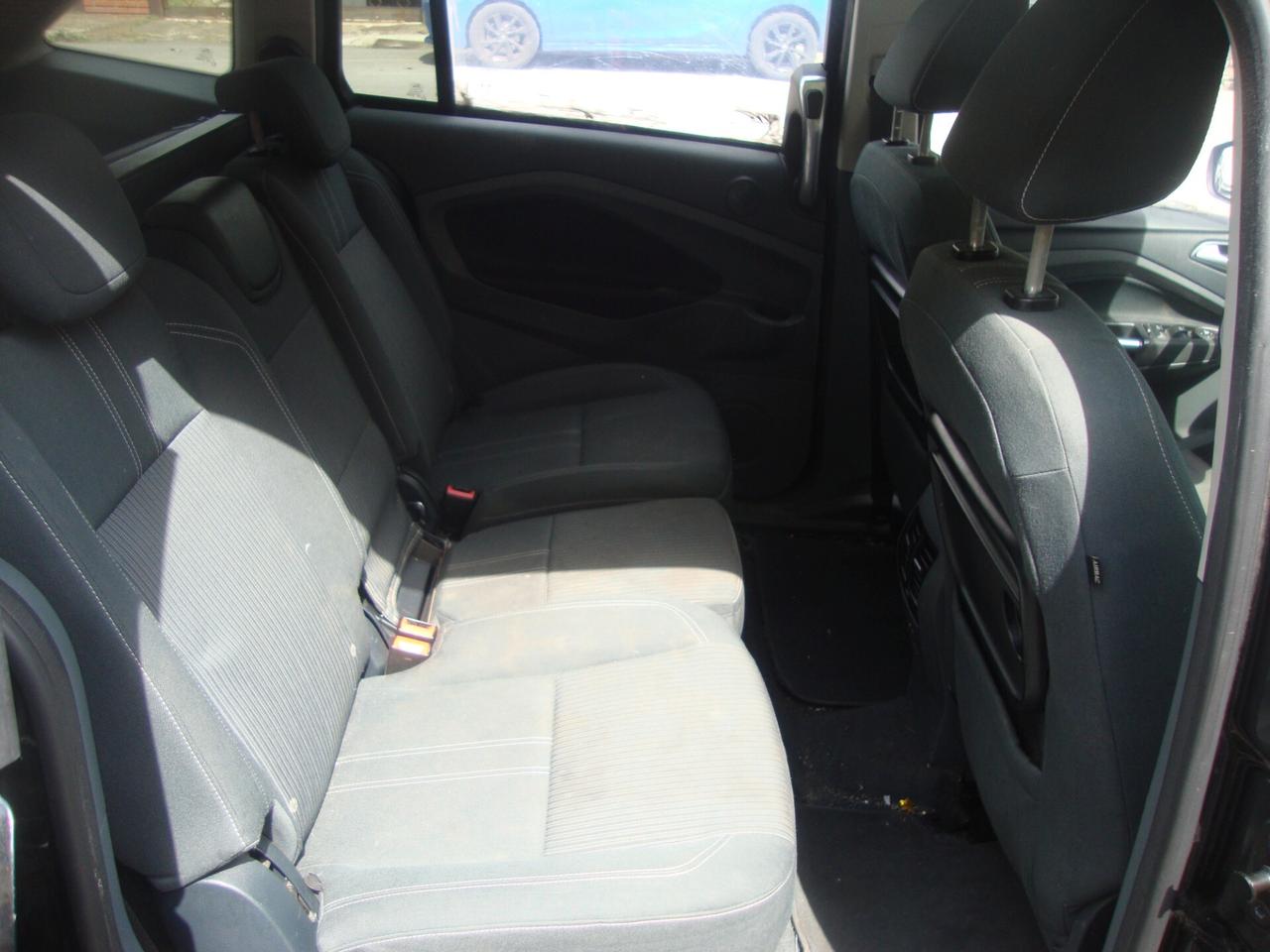 Ford C-Max7 2.0 TDCi 115CV Powershift