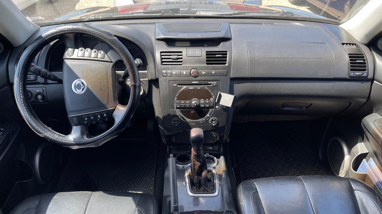Ssangyong REXTON 2.7 diesel Autocarro