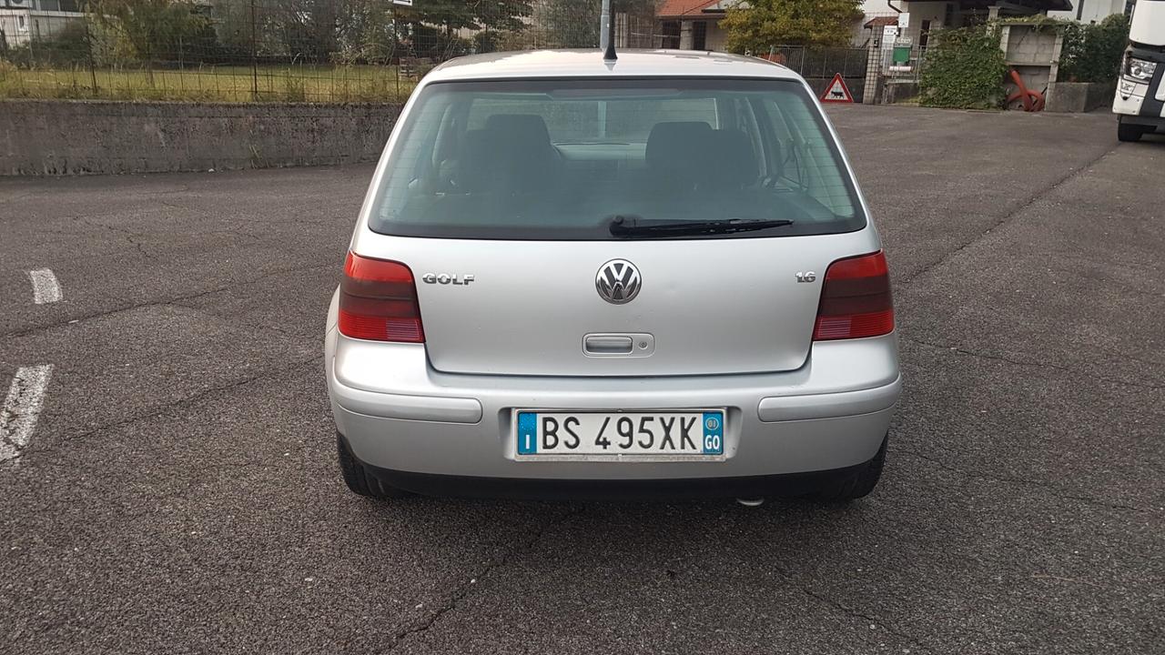 Volkswagen Golf 1.6 16V cat 5 porte Highline