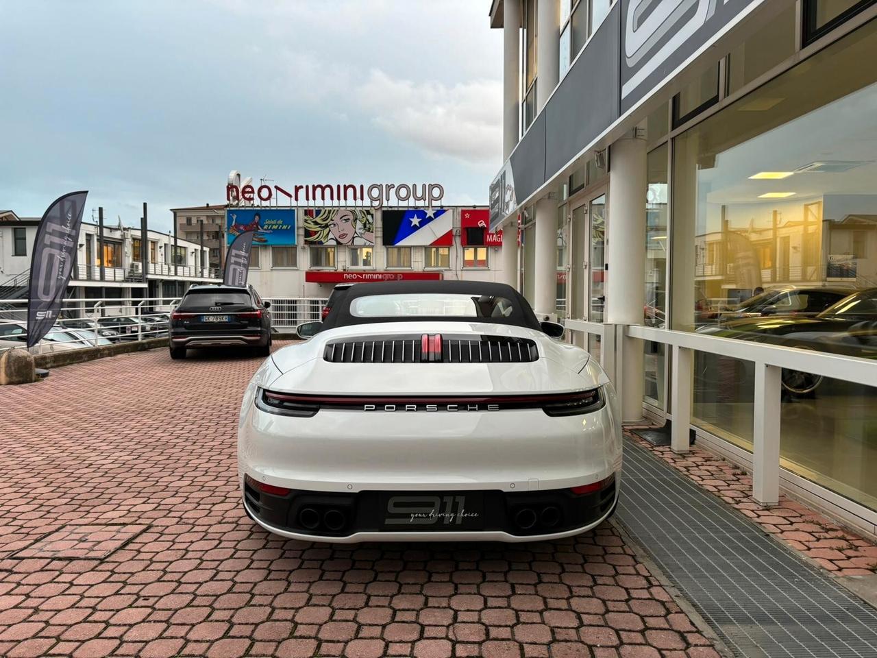 Porsche 911 Carrera 4 Cabriolet