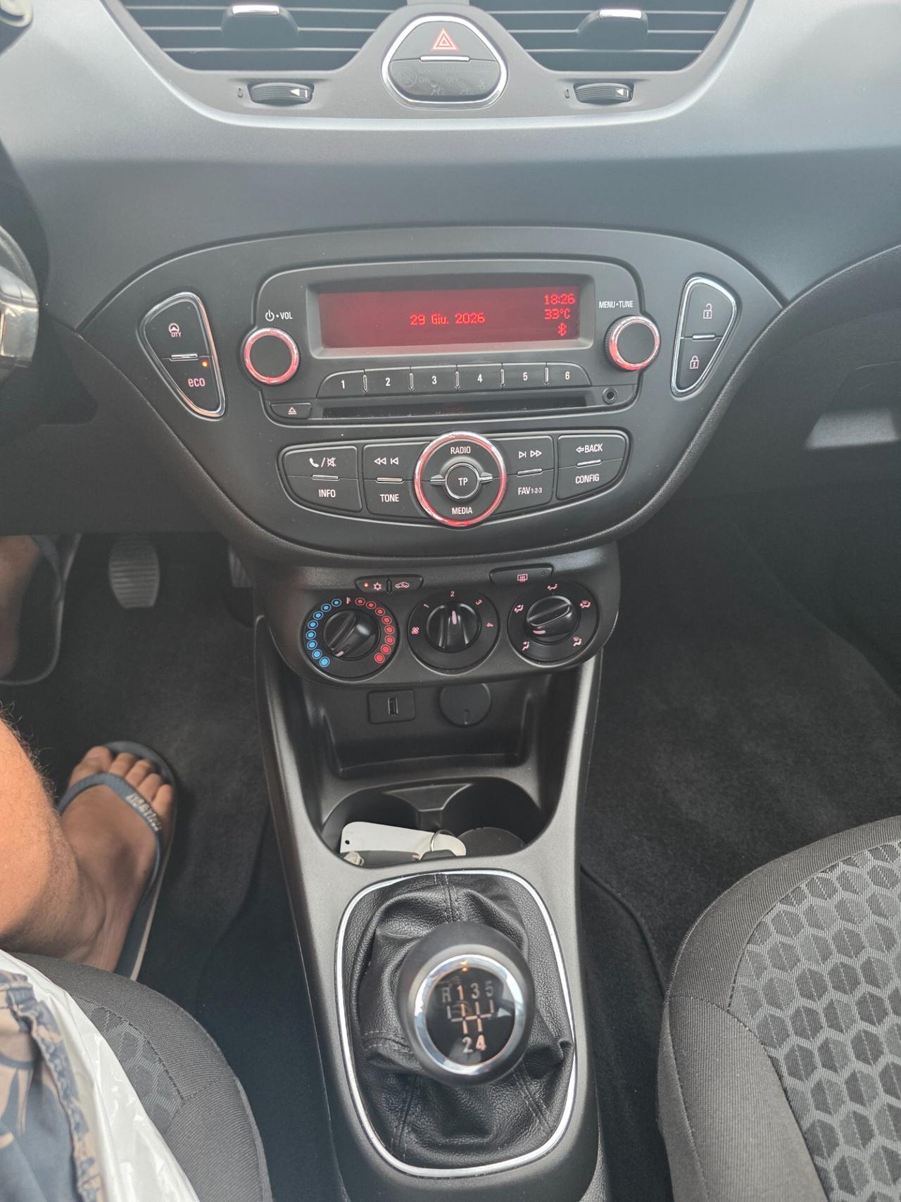 Opel Corsa 1.4 90CV perfetta garantita 12 mesi