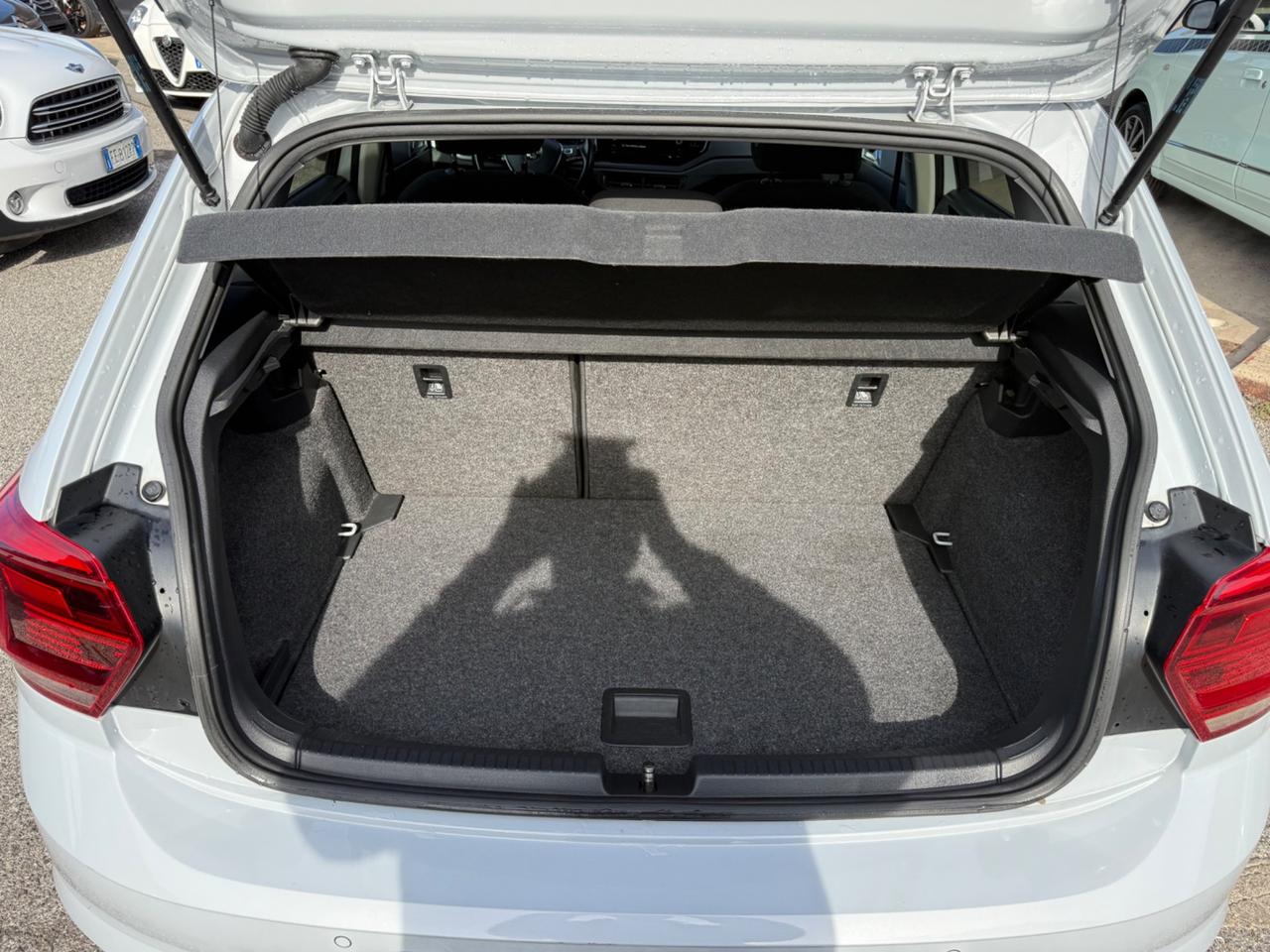 Polo 1.6 TDI R-LINE -unipro-rate-garanzia-permute