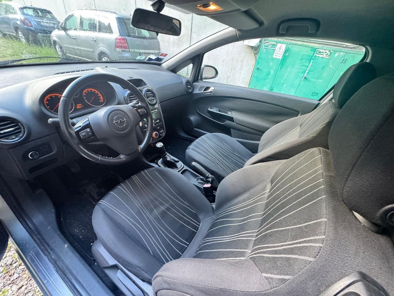 Opel Corsa 1.2 3 porte Elective NEOPATENTATI