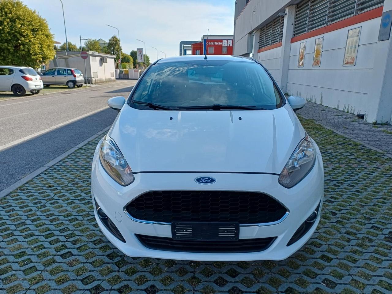 Ford Fiesta 1.2 60 cv 5 porte Plus