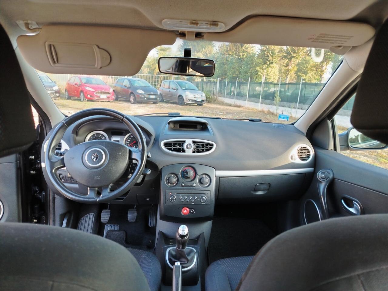 Renault Clio 1.2 16V 3 porte Luxe