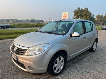 Dacia Sandero 1.4 8V GPL Lauréate