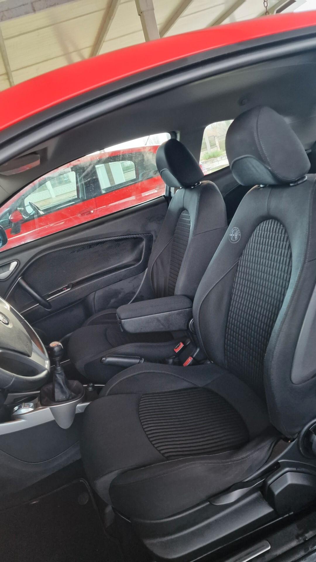 Alfa Romeo MiTo 1.6 JTDm 16V Distinctive Sport Pack