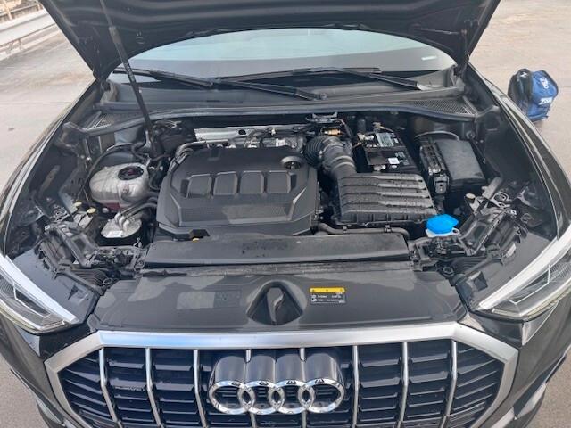 Audi Q3 40 2.0 tdi S line Quattro 200cv S-tronic