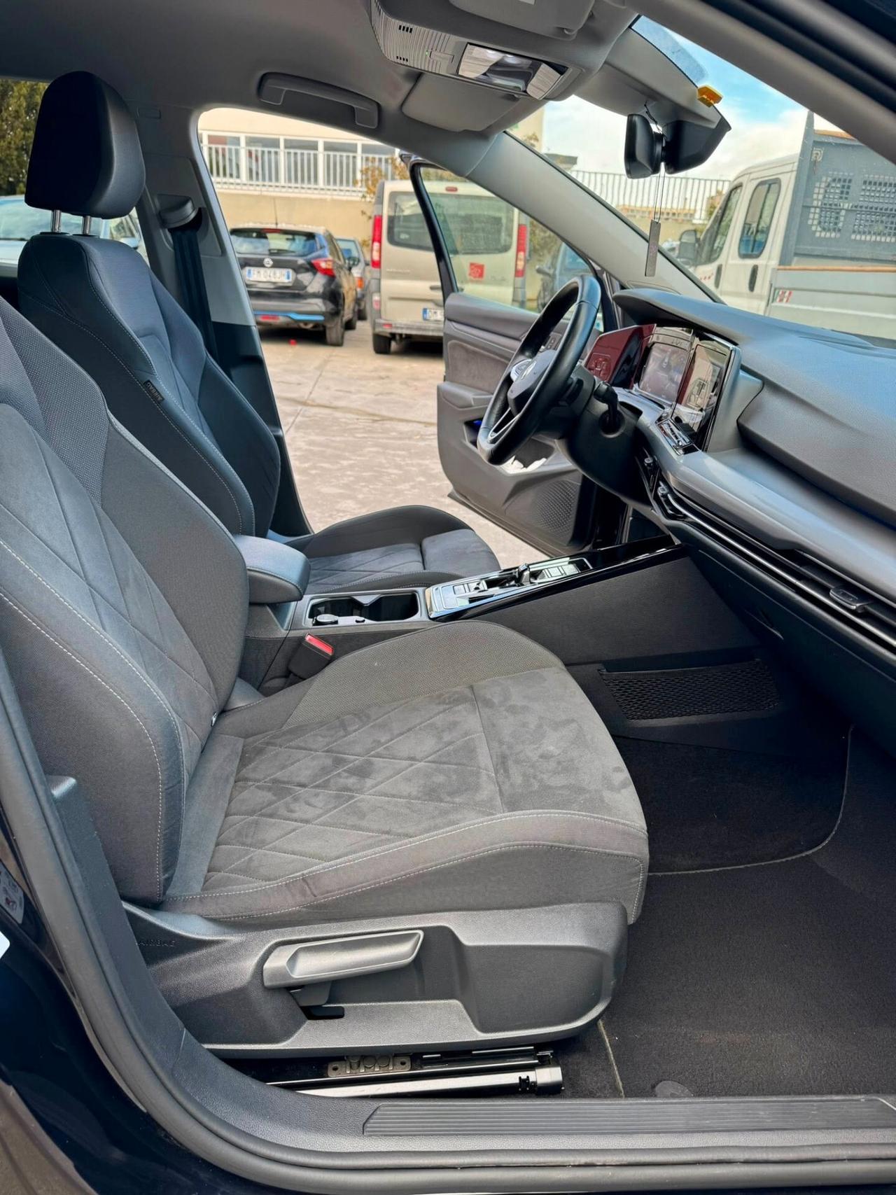 Volkswagen Golf 2.0 TDI 150 CV DSG SCR Style