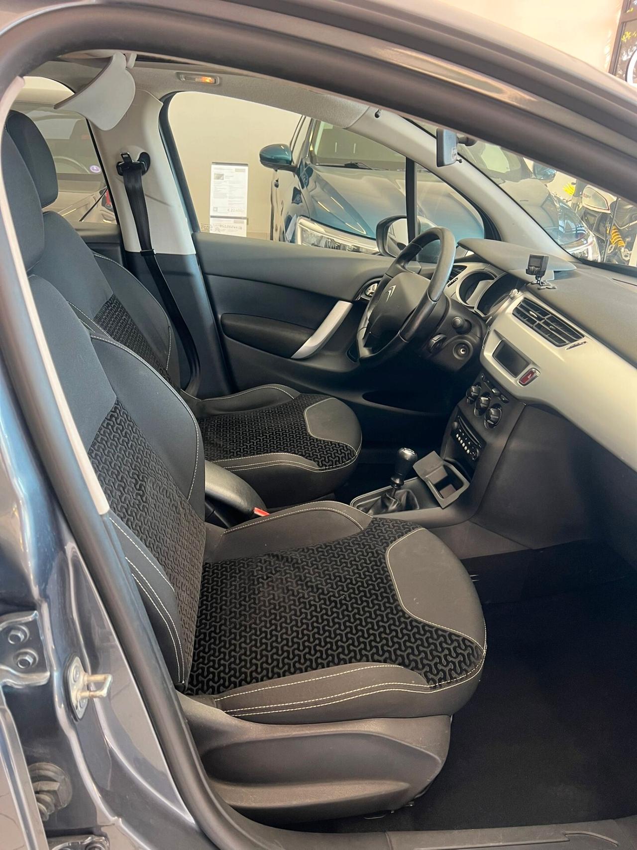 Citroen C3 II 1.1 Exclusive (exclusive style)