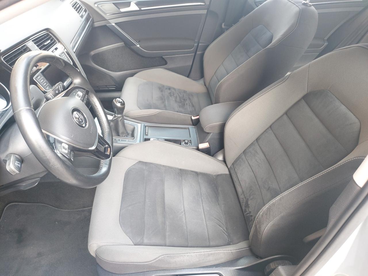 Volkswagen Golf 1.6 TDI 110cv 5p. Km in auostrada