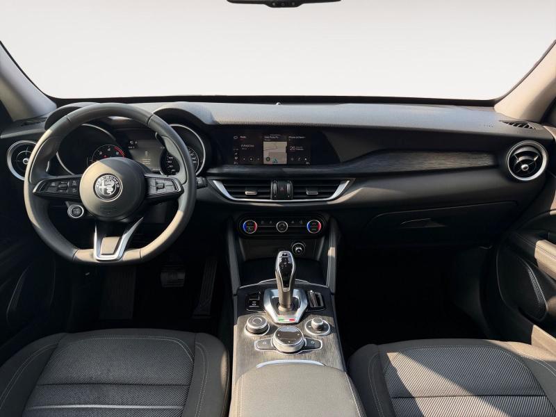 Alfa Romeo Stelvio 2.2 t Business rwd 160cv auto