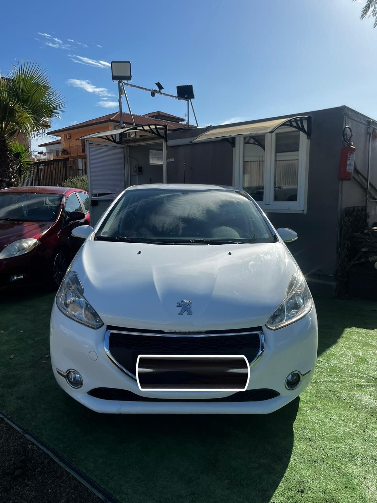 Peugeot 208 1.4 e-HDi 68 CV S&S robotizzato 5 porte Active