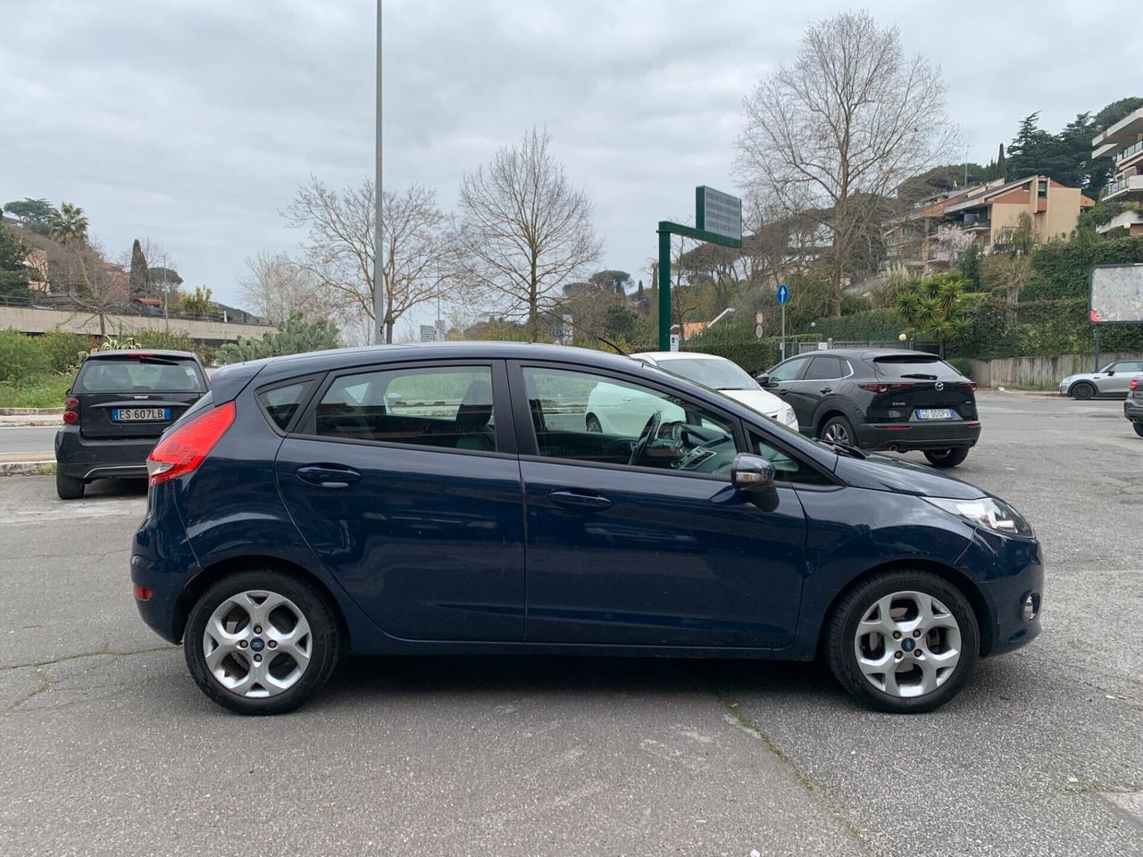 Ford Fiesta 1.4 5P TITANIUM BENZINA-GPL KM93700