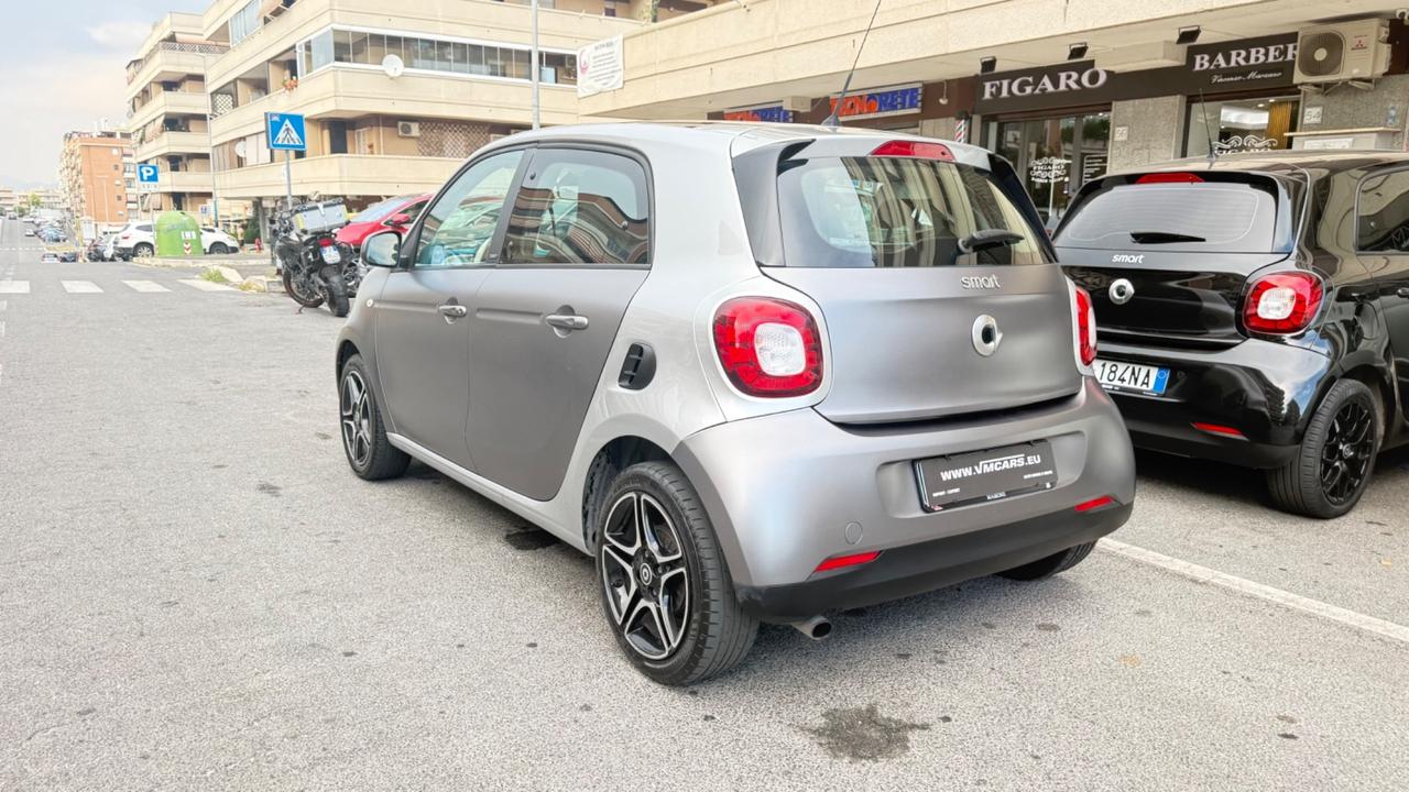 Smart ForFour 70 1.0 Passion LED PDC BLUETOOTH PANORAMA