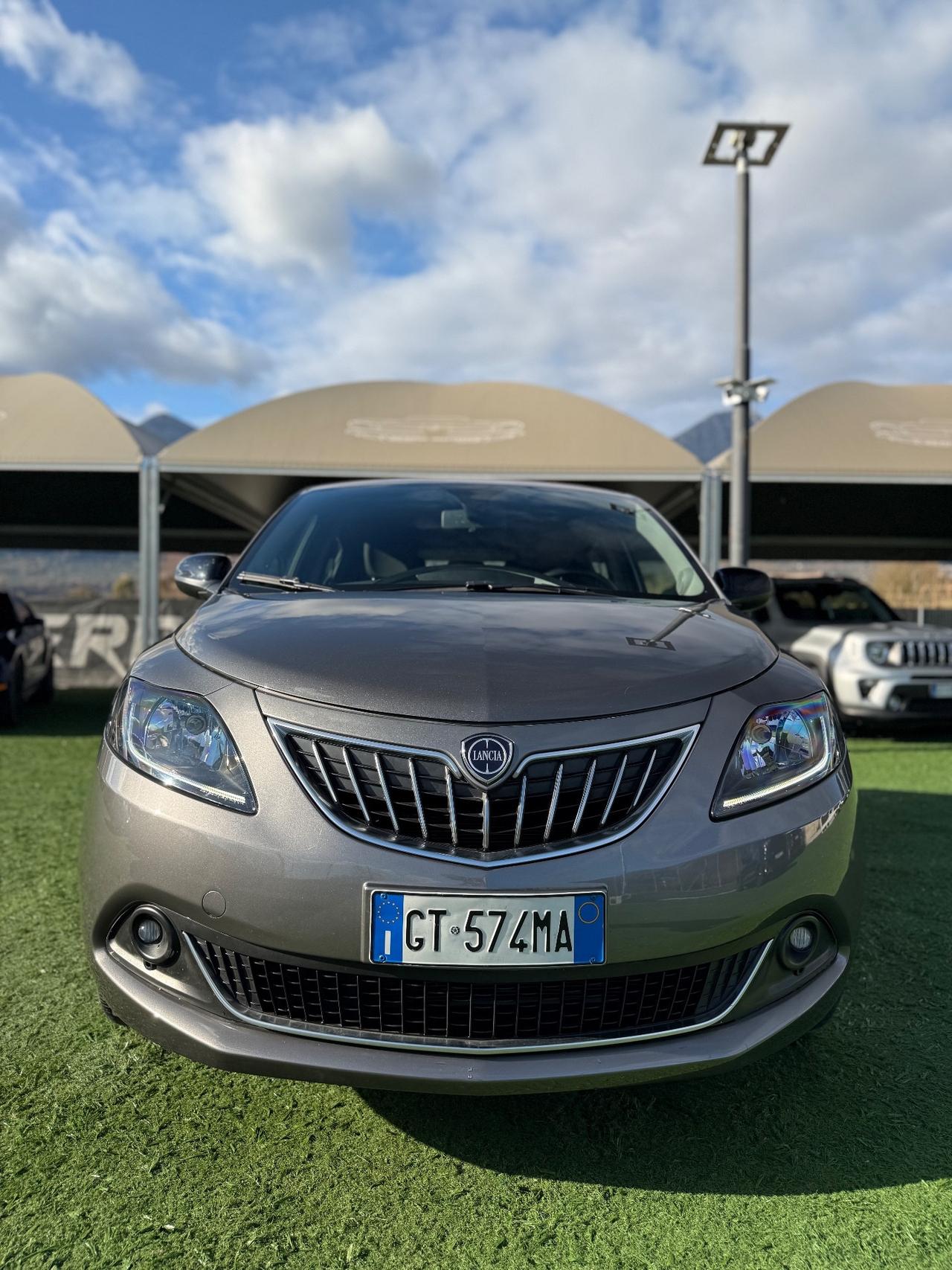 Lancia Ypsilon 1.0 5 porte Hybrid Gold