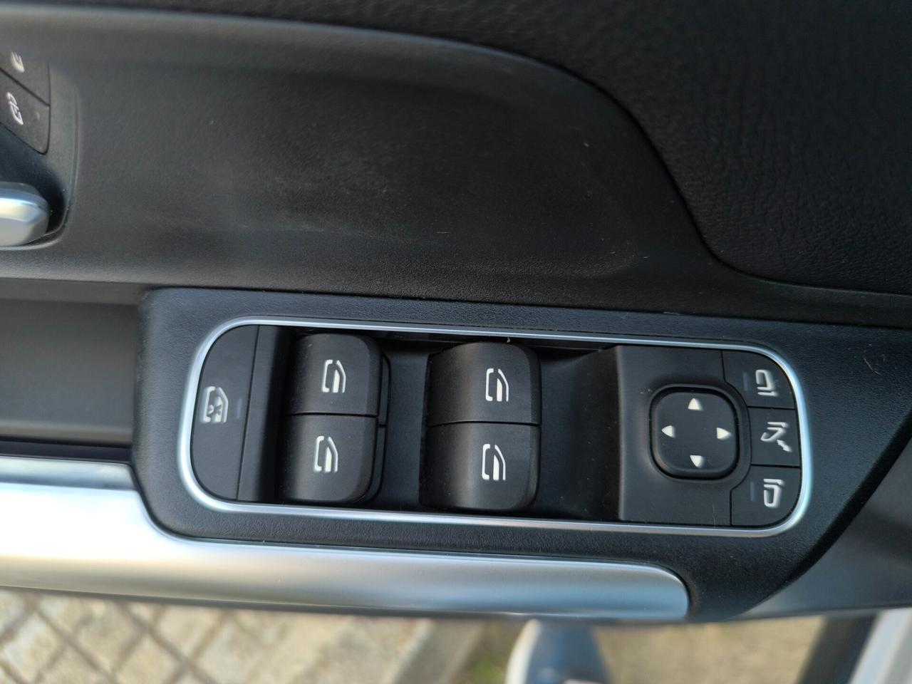 MERCEDES BENZ GLA 200 CDI 150cv SPORT PLUS LUCI AMBIENT