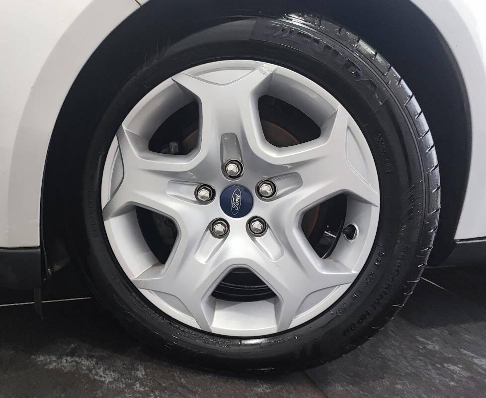Ford Focus 1.5 tdci Titanium s&s 95cv 5p NEOPATENTATI!