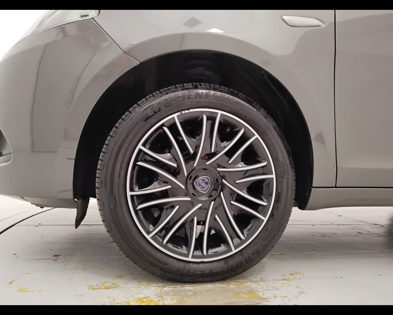 LANCIA Ypsilon III 2021 - Ypsilon 1.0 firefly hybrid Gold s&s 70cv