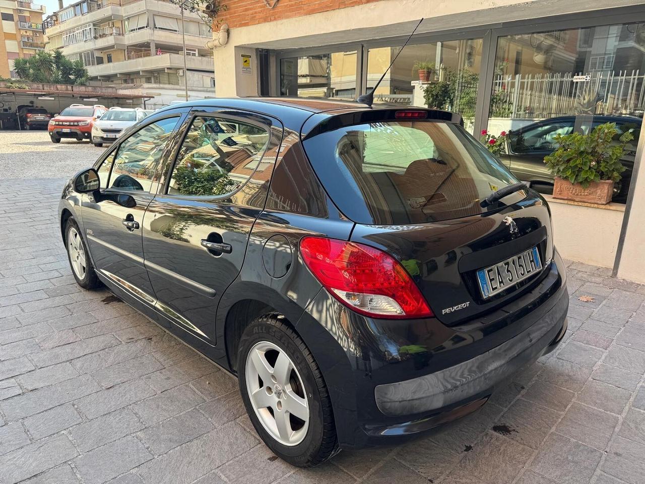 PEUGEOT 207 1.4 HDi 70cv 5 porte Energie Sport