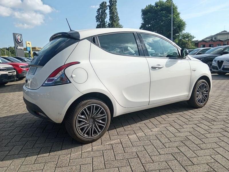 Lancia Ypsilon 1.0 FireFly 70cv Hybrid Gold