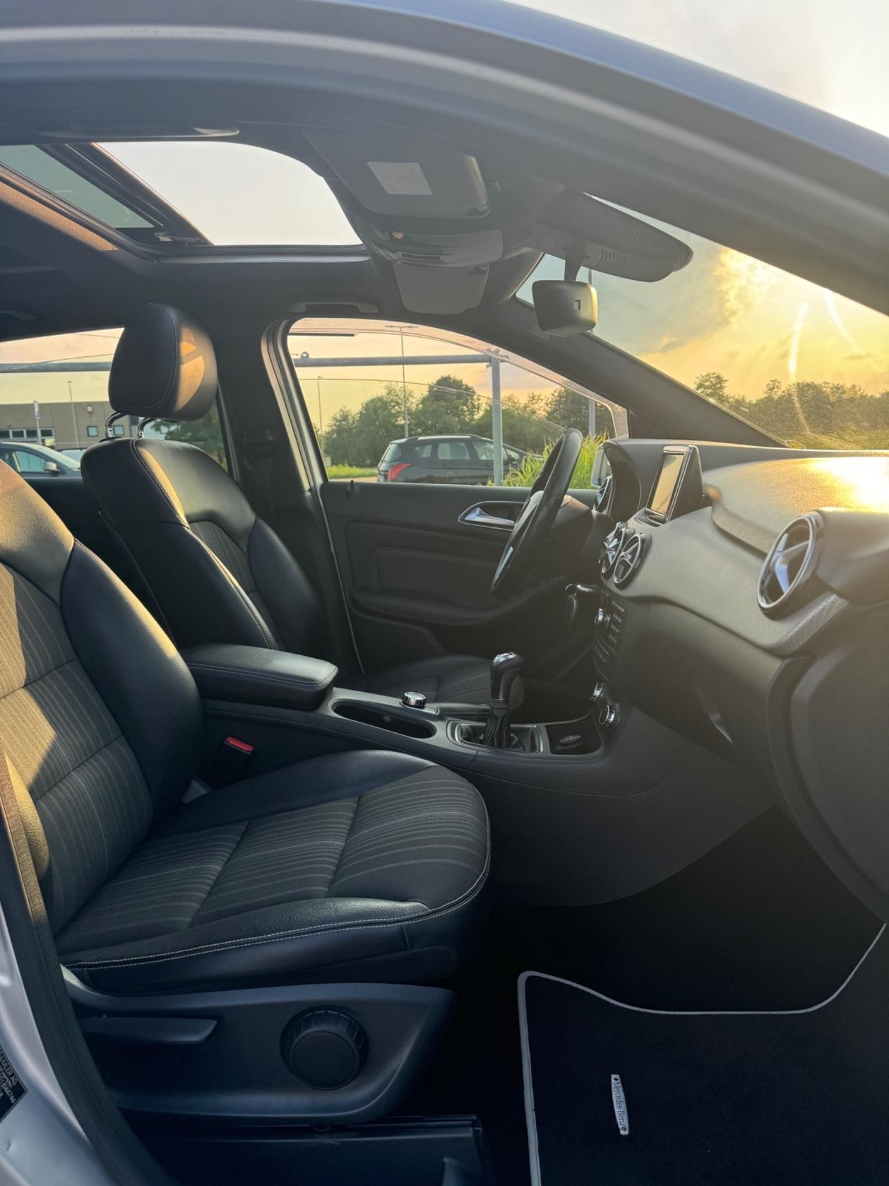 Mercedes-benz B 180 CDI BlueEFFICIENCY Premium