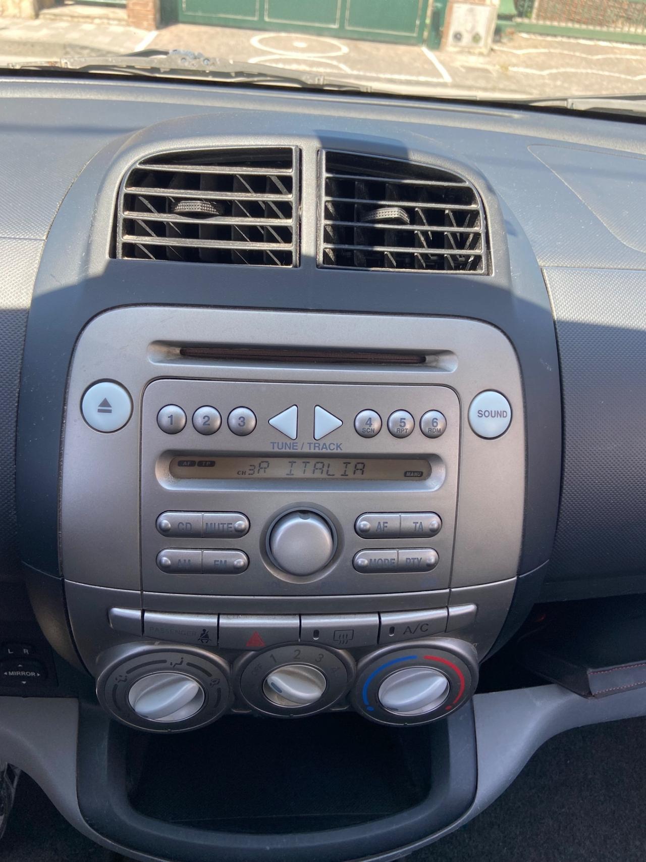 Daihatsu Sirion 1.0 B Easy - Five