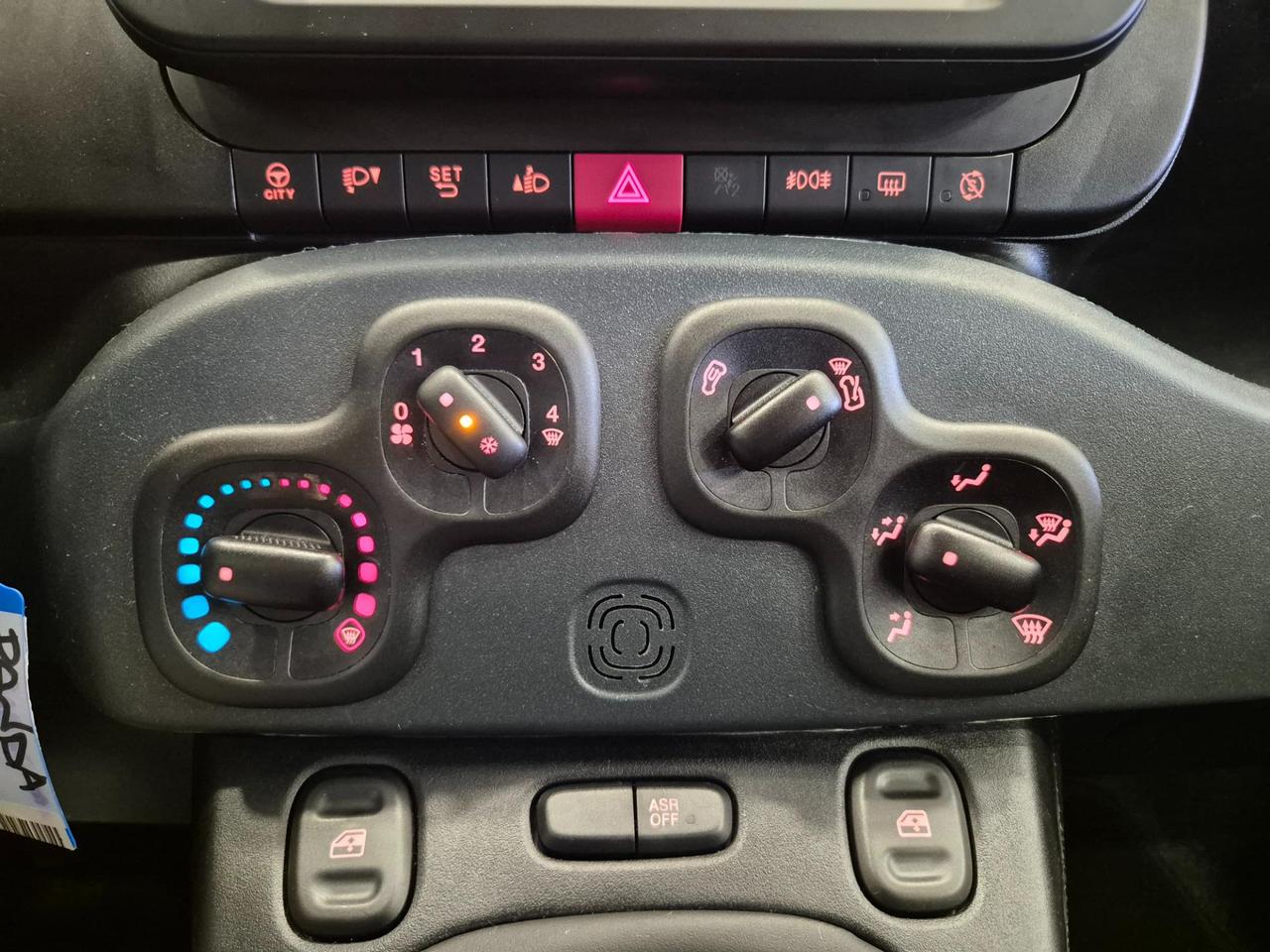 Fiat Panda 1.0 hybrid Citycross !! PREZZO REALE !! - NEOPATENTATI - Carplay - Sens. Park.