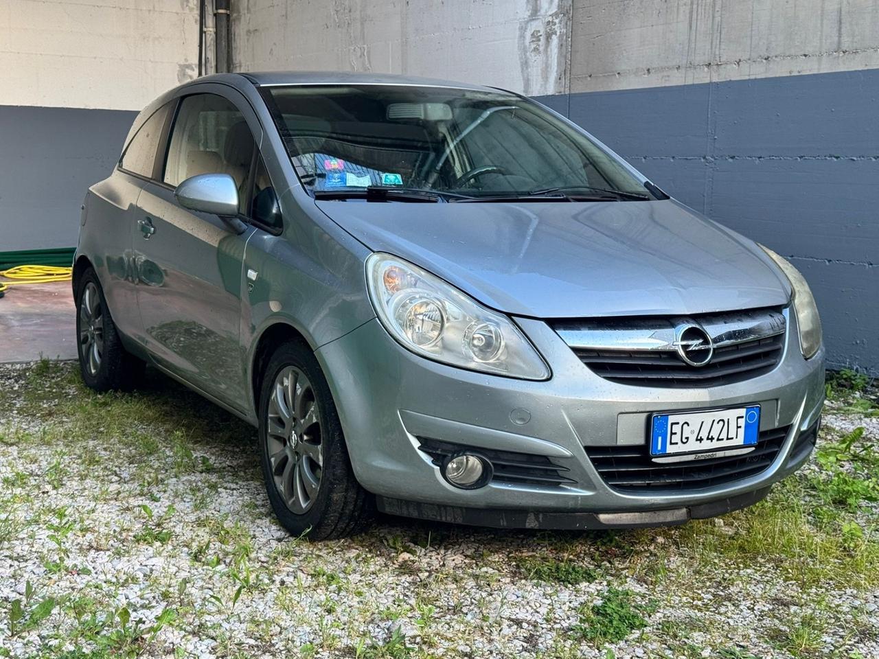 Opel Corsa 1.2 3 porte Elective NEOPATENTATI