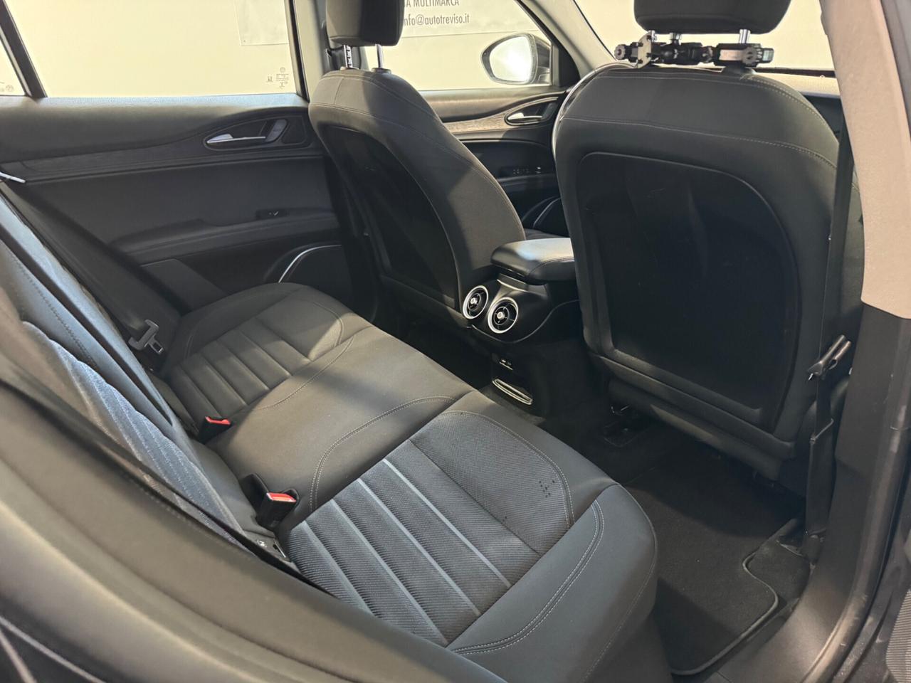 Alfa Romeo Stelvio 2.2 Turbodiesel 190 CV AT8 Q4 Business