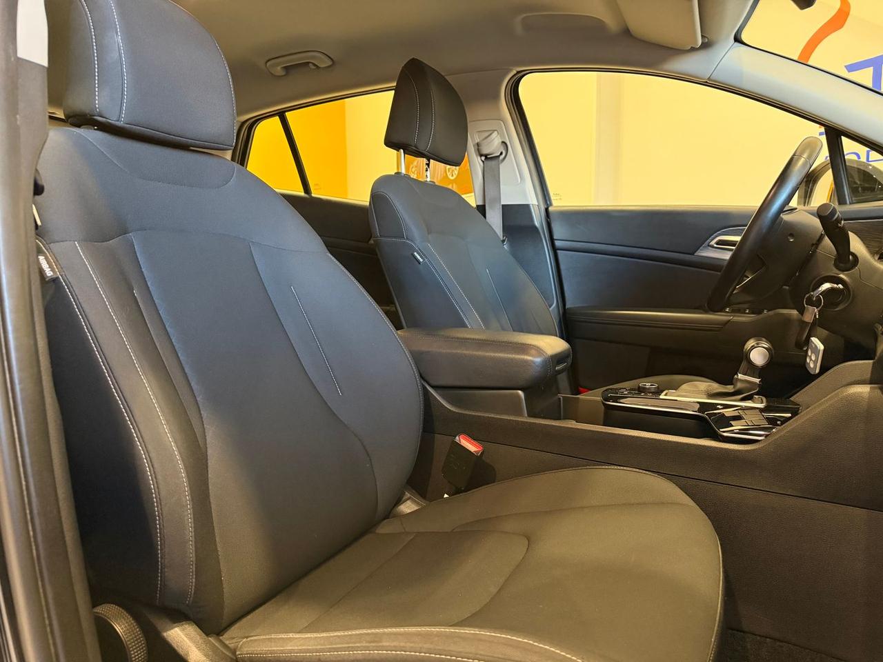 Kia Sportage Business 1.6 CRDi MHEV #8975