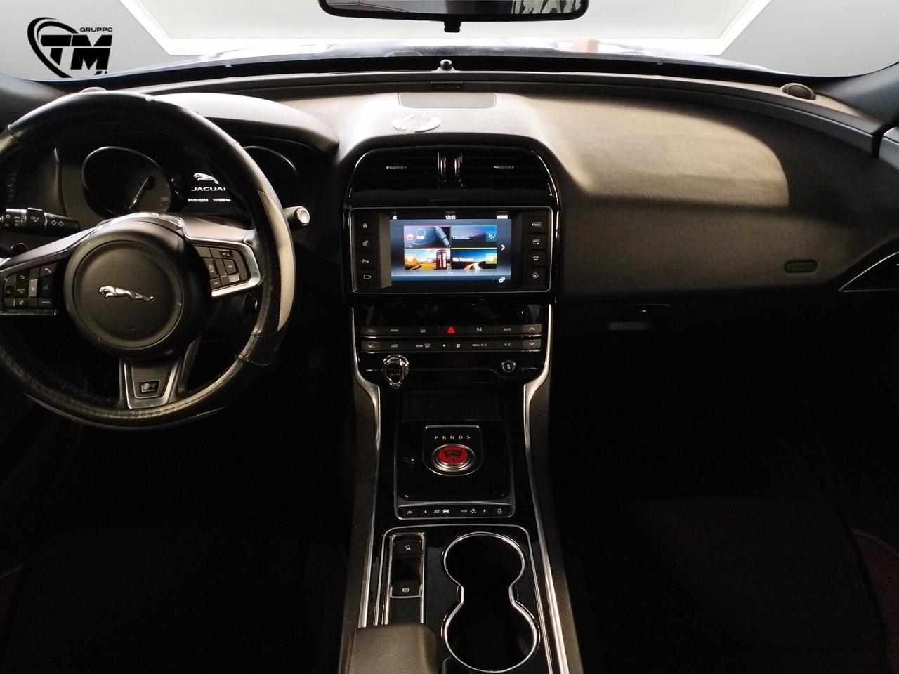 Jaguar XE 2.0 D Turbo aut. Portfolio - OPERATORI DEL SETTORE - GUASTO AL MOTORE