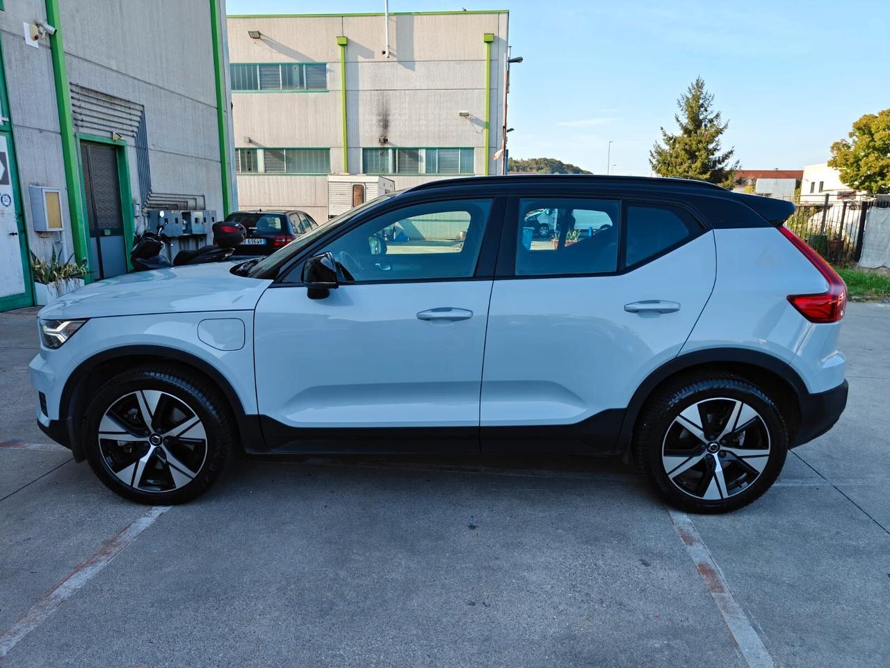 Volvo XC40 T5 Recharge Plug-in Hybrid automatico Plus Dark