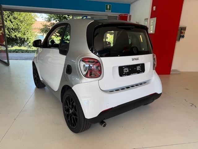 SMART FOR TWO 0.9 TURBO 90CV PASSION TWINAMIC SOLO 27.000KM PERFETTA!!!OK NEO PATENTATI