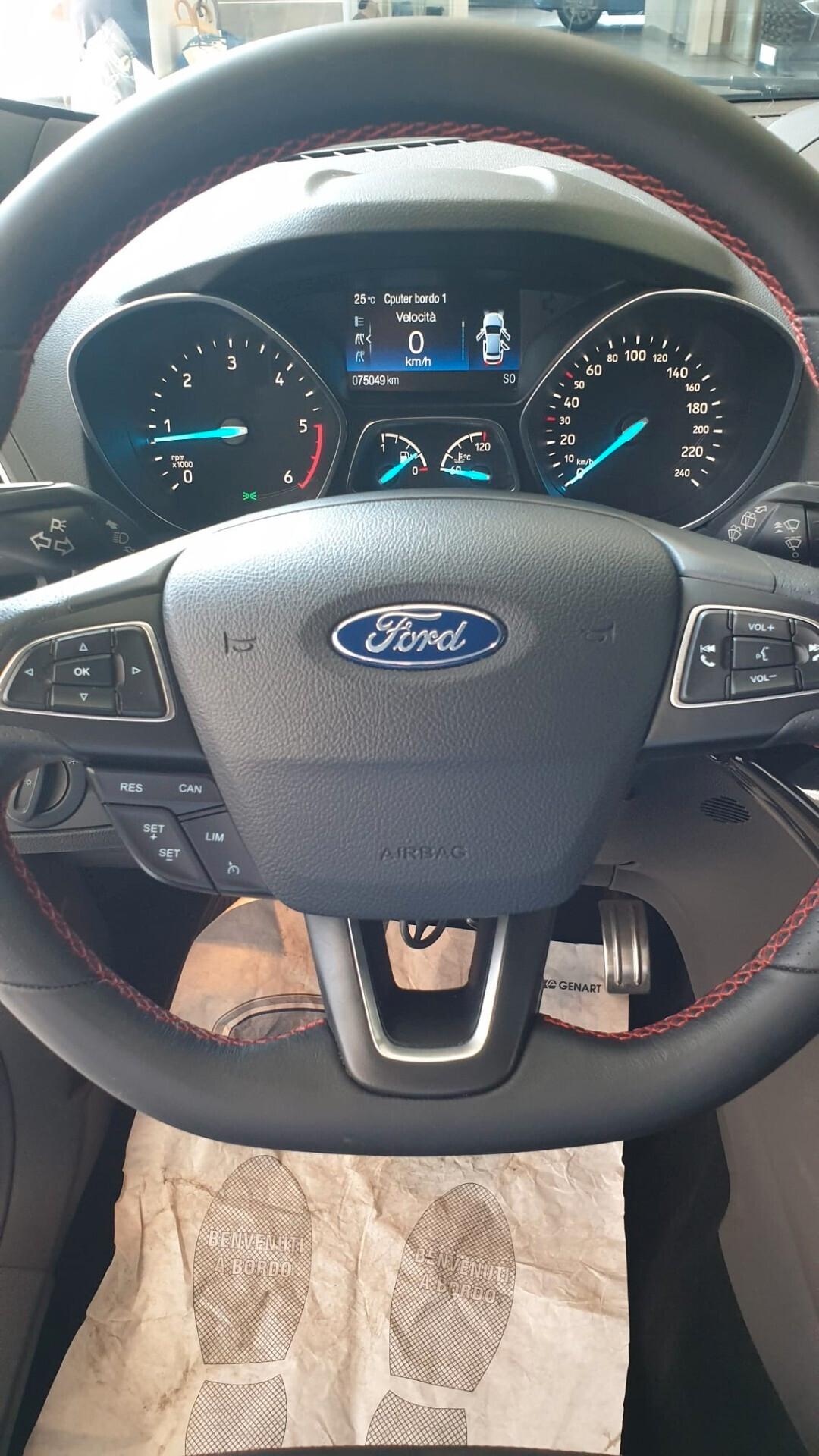 Ford Kuga 1.5 TDCI 120 CV S&S 2WD ST-Line