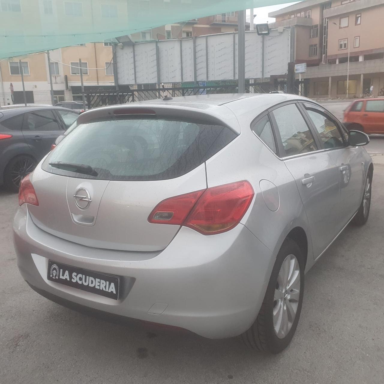 Opel Astra 1.7 CDTI 110CV 5 porte Cosmo