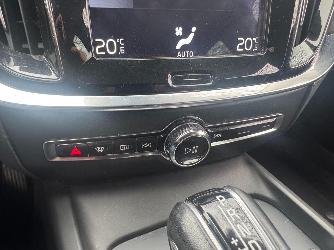 Volvo V60 2.0 d3 Momentum Business Pro auto my21