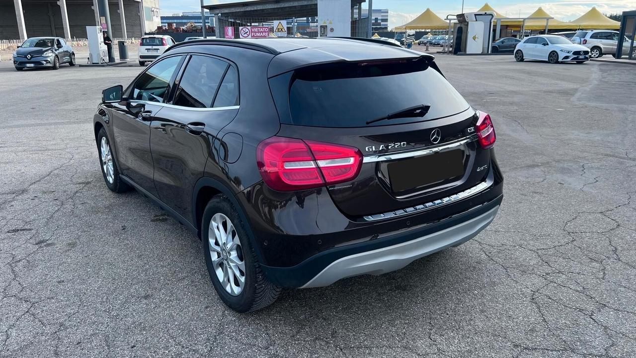 Mercedes-benz GLA 220 CDI Automatic 4Matic Premium