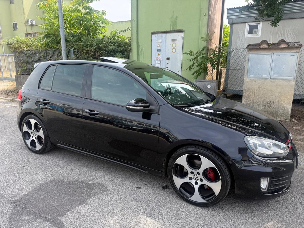 Volkswagen Golf 2.0 TSI DSG 3p. GTI