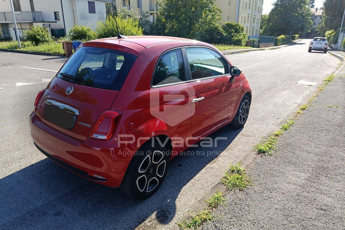 FIAT 500 1.0 Hybrid Red