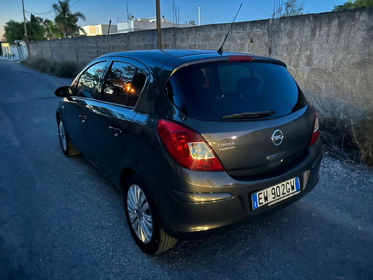 Opel Corsa 1.2 5 porte Edition GPL