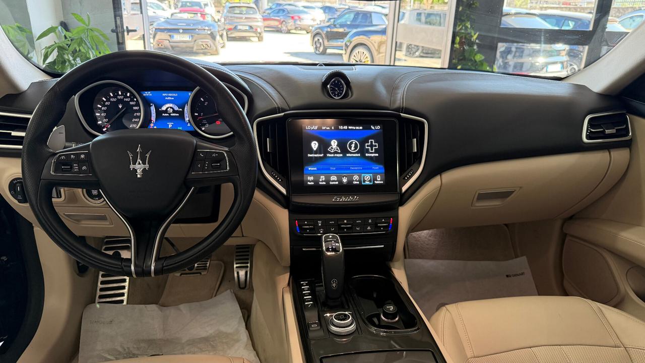 Maserati Ghibli V6 Diesel Gransport TETTO