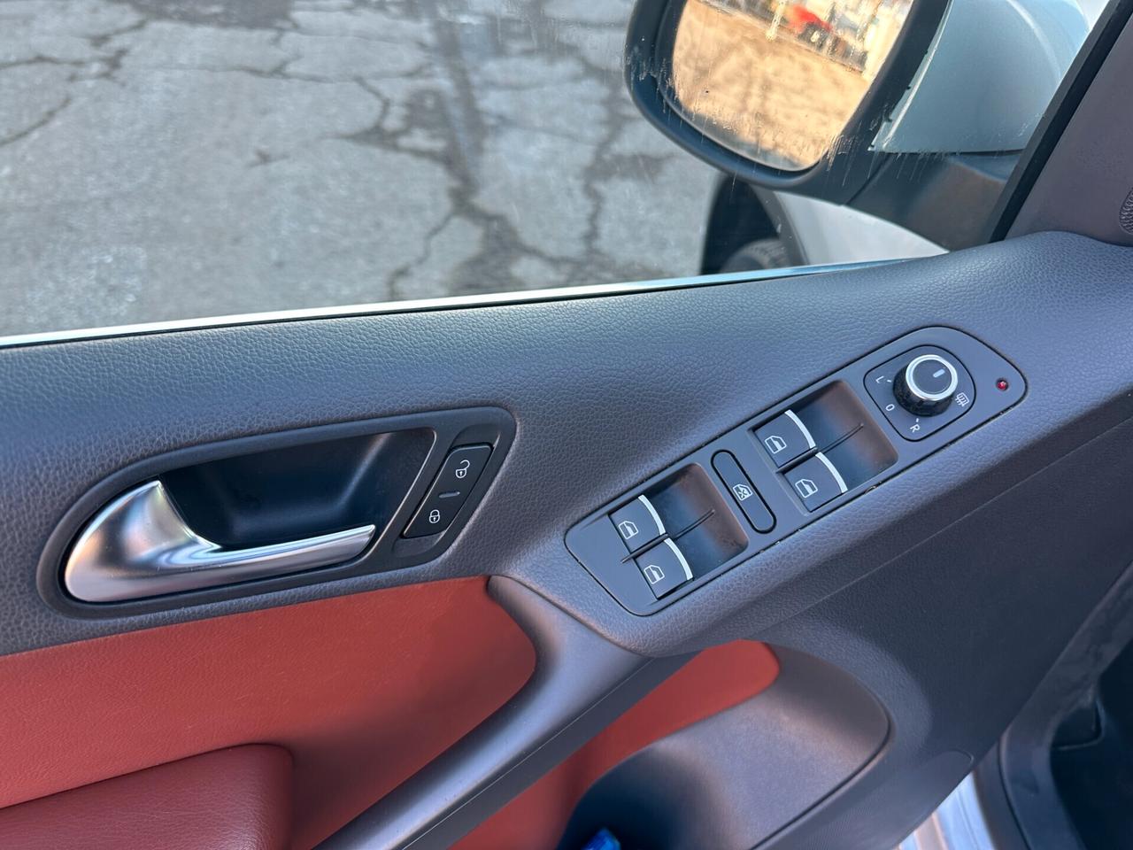 Volkswagen Tiguan 2.0 TDI 4x4 DSG (Garanzia 24 mesi)