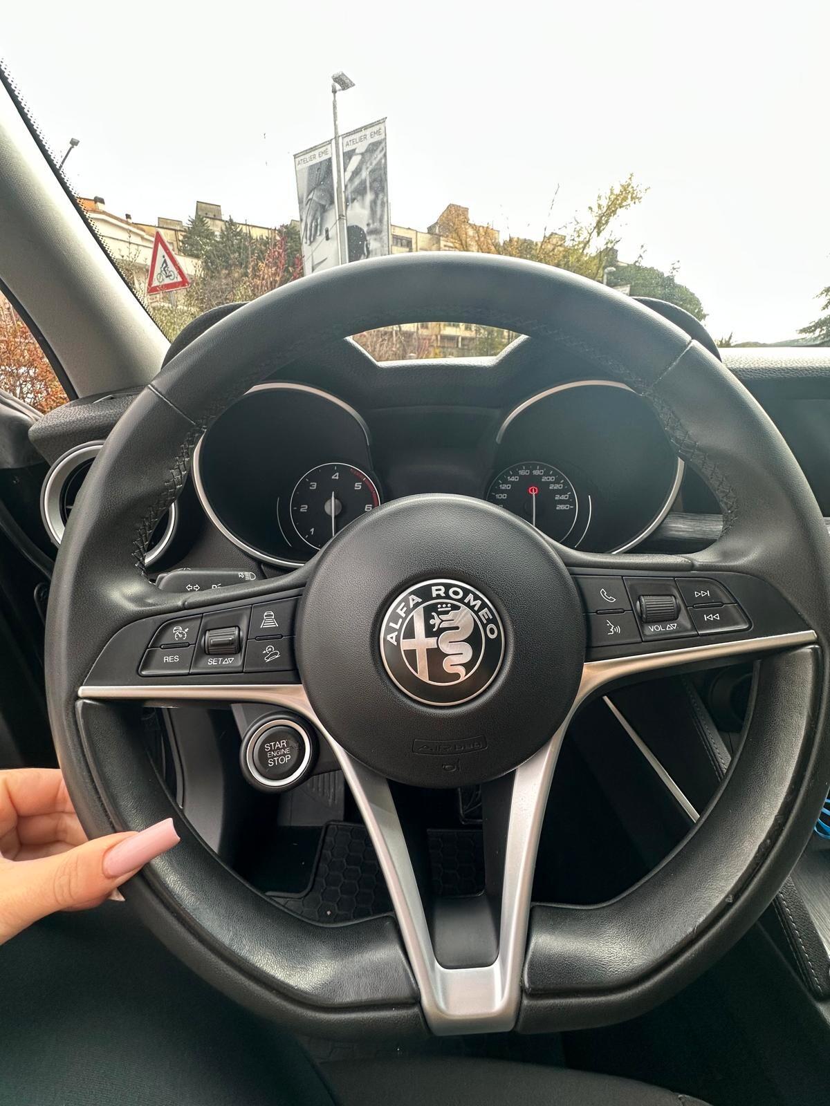 Alfa Romeo Stelvio 2.2 Turbodiesel 160 CV AT8 RWD Business