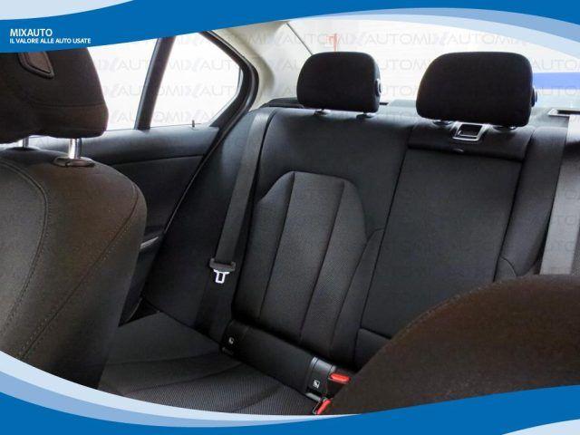 BMW 318 D Business Advantage AUT EU6