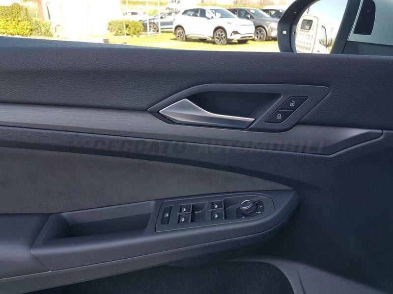 Volkswagen Golf VIII 2020 1.5 etsi evo Style 130cv dsg