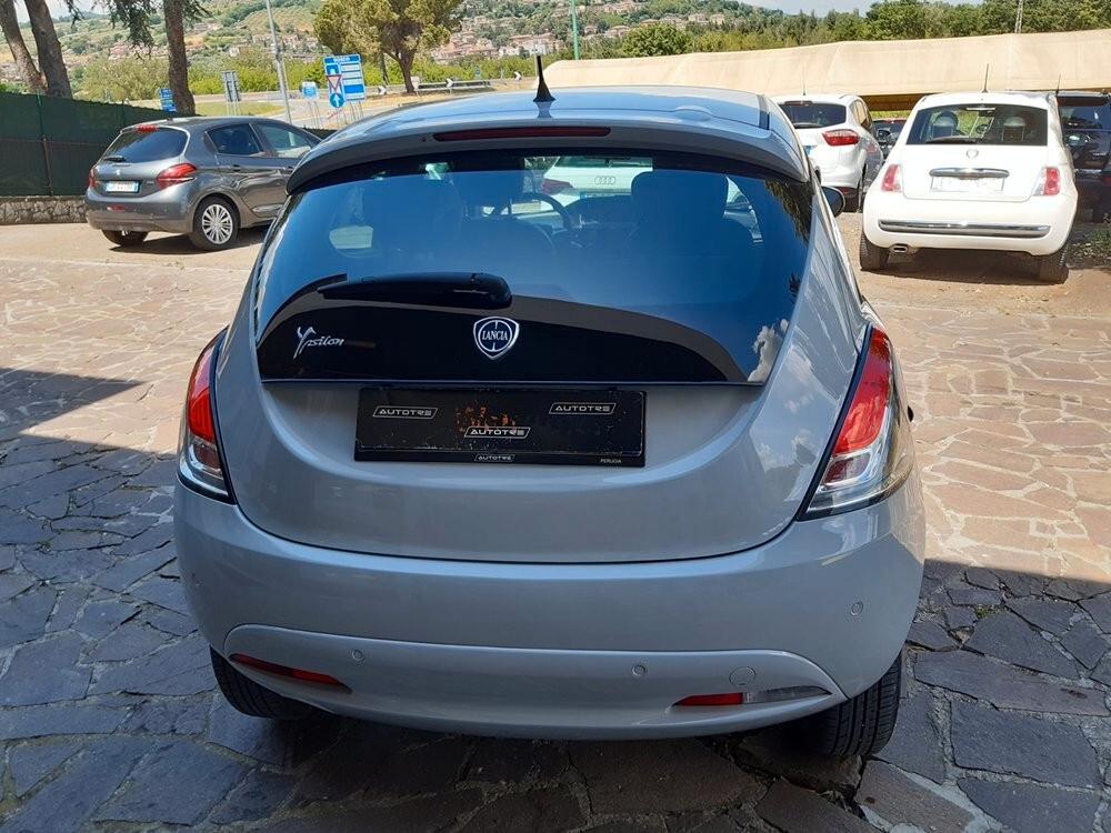 Lancia Ypsilon 0.9 TwinAir 85 CV 5 porte Metano Ecochic PLATINUM